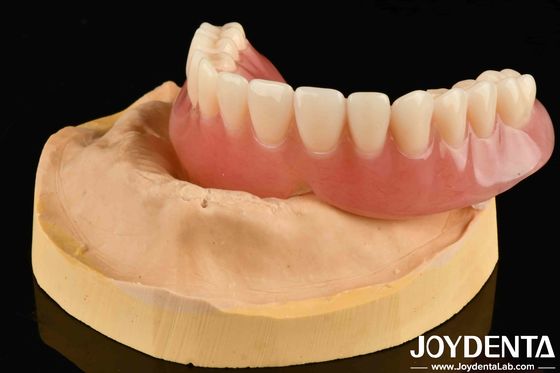Buena elasticidad Dentadura de acrílico Finish Diversidad de diseño de dientes Tecnología para resultados de aspecto natural
